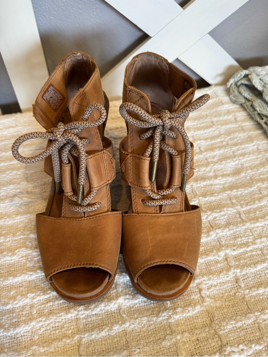 Sorel Shoes - Sorel Camel colored Lace-Up Open-Toe, wedge Heeled Sandals. Like new!